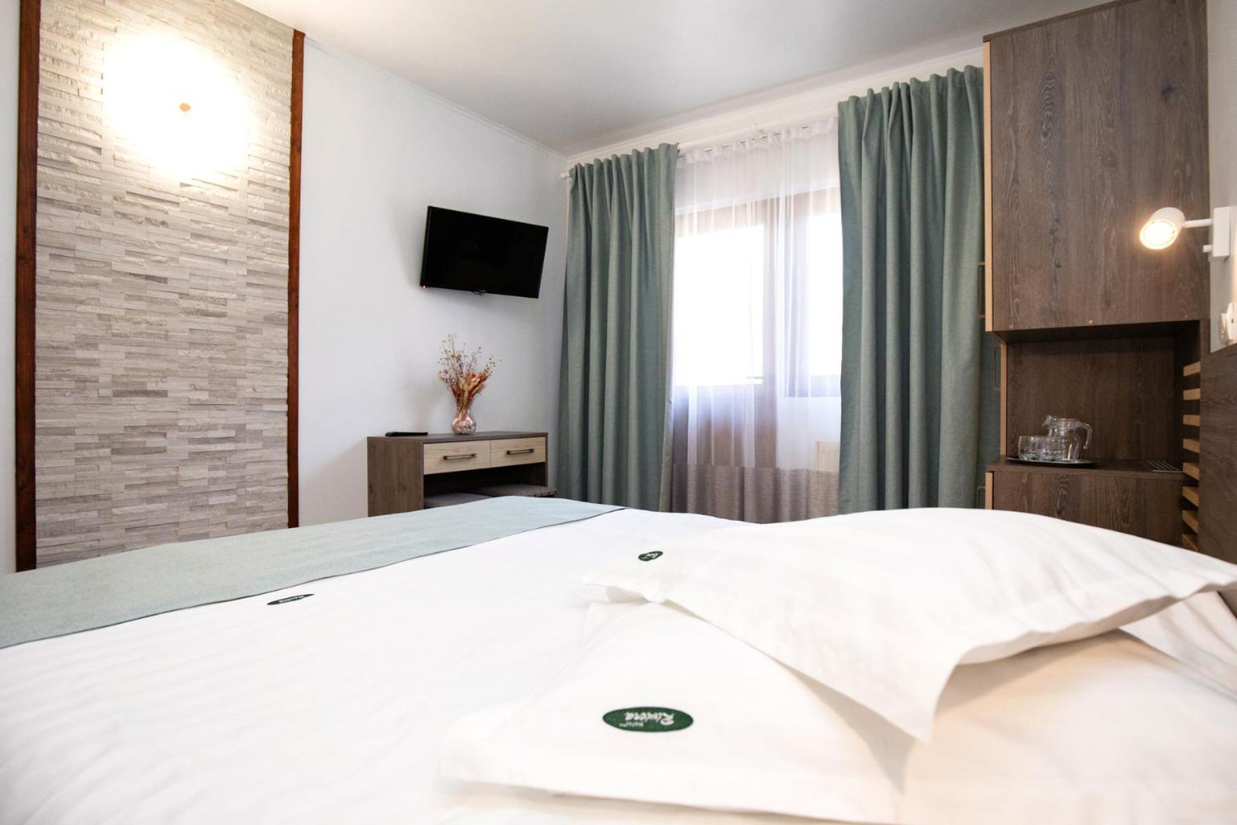 Riviera Hotel 2*